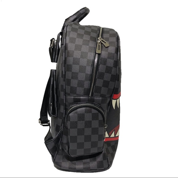 Men’s “Fighting Shark” Backpack. - Picture 4 of 5